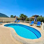 Defne 3 Oeluedeniz Private Pool ヴィラ
